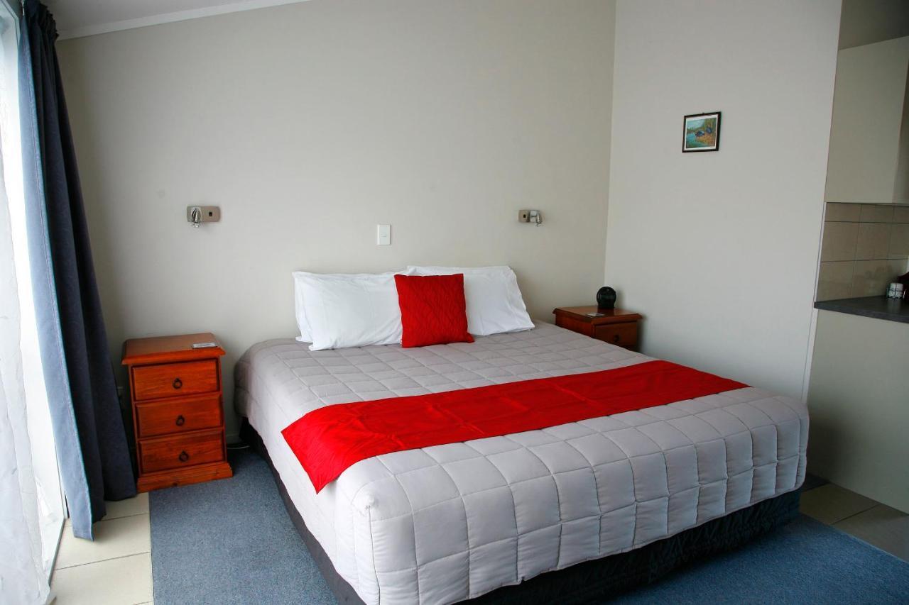 Touchwood Motor Lodge Pukekohe Eksteriør bilde