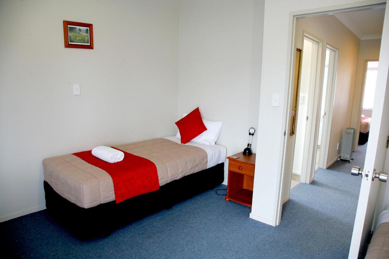 Touchwood Motor Lodge Pukekohe Eksteriør bilde